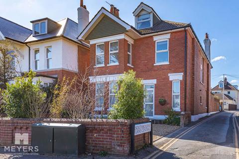 Grand Avenue, Southbourne, BH6 6 bed detached house for sale