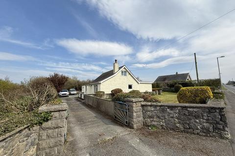 High Street / A4080, Newborough... 3 bed detached bungalow for sale
