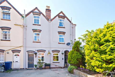 Station Street, Tewkesbury... 2 bed end of terrace house for sale