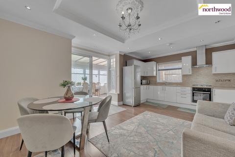 Bendysh Road, Bushey, WD23 4 bed detached house for sale