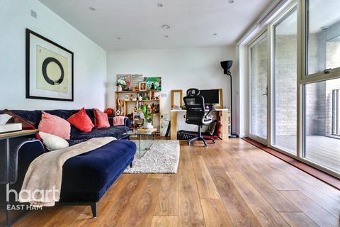 Mahindra Way, LONDON 1 bed apartment for sale