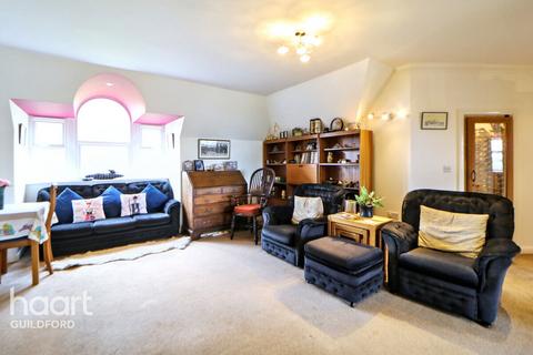 Constitution Hill, Woking 3 bed apartment for sale