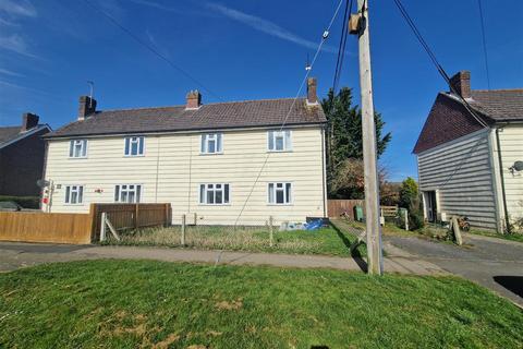 The Rosary, Royal Wootton Bassett... 3 bed semi