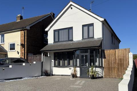 Prince Albert Drive, Glenfield... 3 bed detached house for sale