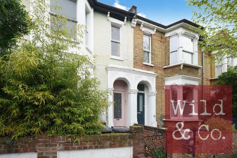 Sach Road, Clapton 2 bed flat for sale