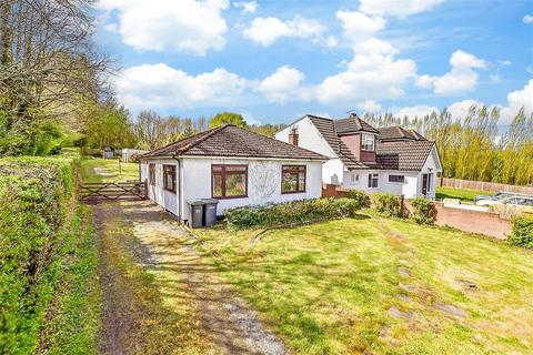 The Heath, East Malling, West... 3 bed detached bungalow