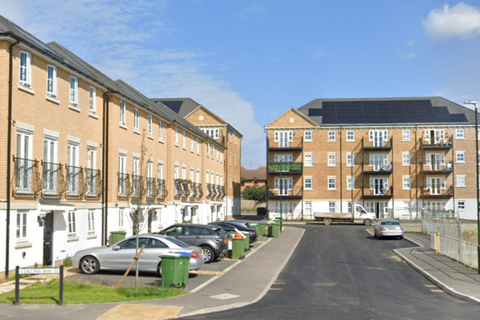 Slade Green Road, Erith, Kent 1 bed apartment for sale