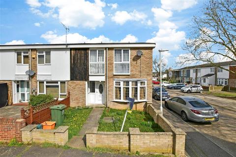 Elsenham Crescent, Basildon, Essex 3 bed end of terrace house for sale