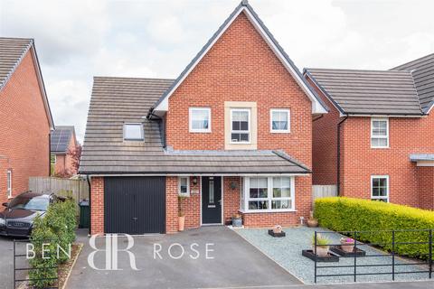 Fairclough Drive, Preston PR4 4 bed detached house for sale