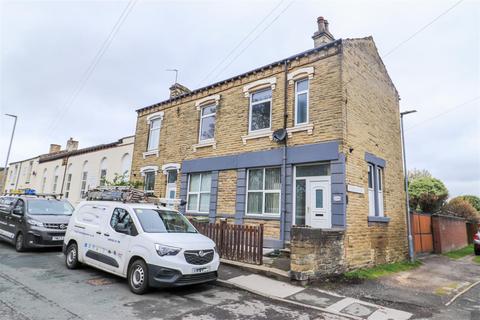 High Street, Ossett WF5 2 bed semi