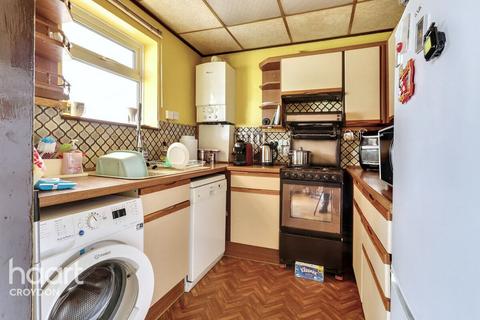 Gladeside, Croydon 2 bed detached bungalow for sale