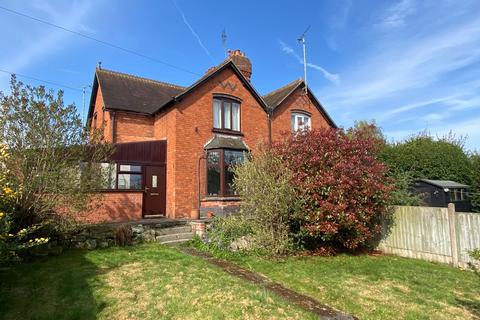 Highwood Road, Uttoxeter 2 bed semi