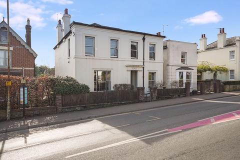 135 Whitstable Road, Canterbury CT2 5 bed character property for sale