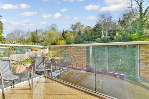 Birchwood Court, Kenley CR8 1 bed apartment for sale