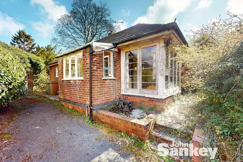 High Oakham Hill, Mansfield, NG18 3 bed detached bungalow for sale