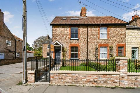 Main Street, Bishopthorpe 3 bed terraced house for sale