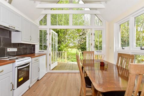 Front Street, Ringwould, Deal, Kent 2 bed detached house for sale