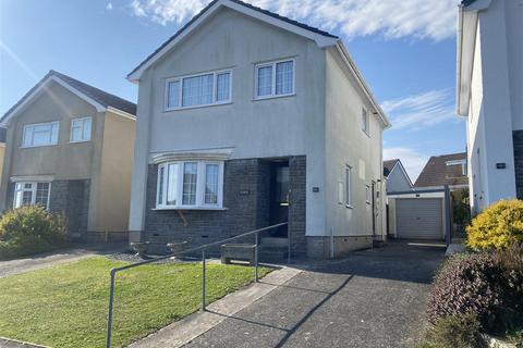 10 Clover Park, Haverfordwest 3 bed detached house for sale