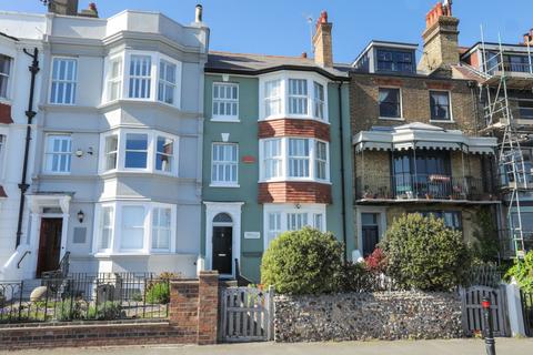 Prospect Terrace, Ramsgate, CT11 5 bed terraced house for sale