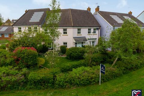 Stowe Walk, Daventry NN11 3 bed terraced house for sale