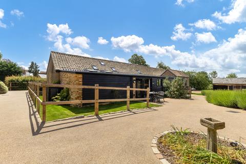 Pringle Way, Huntingdon PE28 3 bed semi