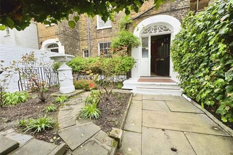 East Cliff, Kent CT16 9 bed terraced house for sale