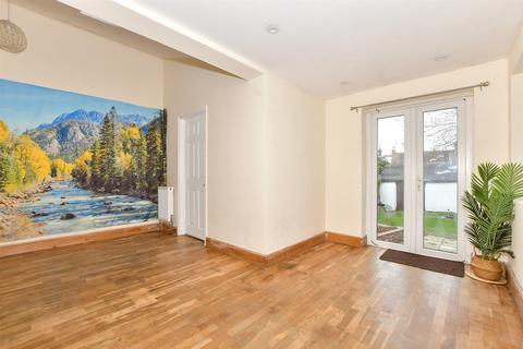 Margate Road, Ramsgate CT11 4 bed end of terrace house for sale