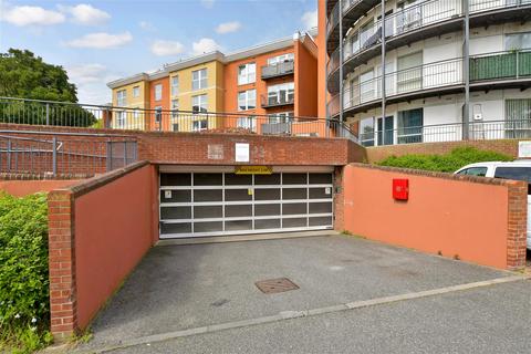 Memorial Heights, Ilford IG2 2 bed apartment for sale