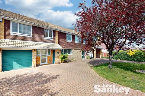 Chatsworth Drive, Mansfield, NG18 5 bed house for sale