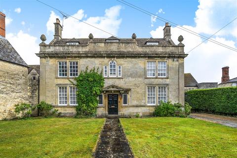 The Green, Calne 6 bed semi