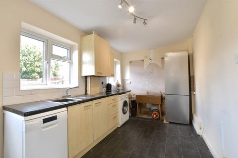 Coote Road, Bexleyheath, Kent 3 bed end of terrace house for sale