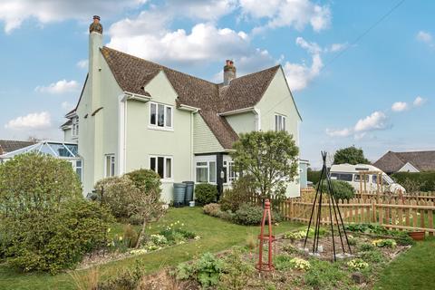 Letton Close, Blandford Forum... 4 bed detached house for sale