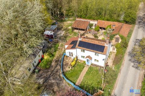 Hindolveston Road, Foulsham, Dereham... 3 bed character property for sale