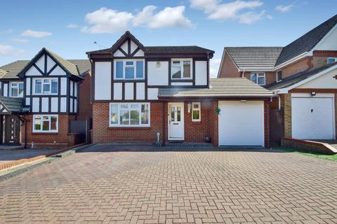 Niven Close, Wainscott, Rochester, ME3 4 bed detached house for sale