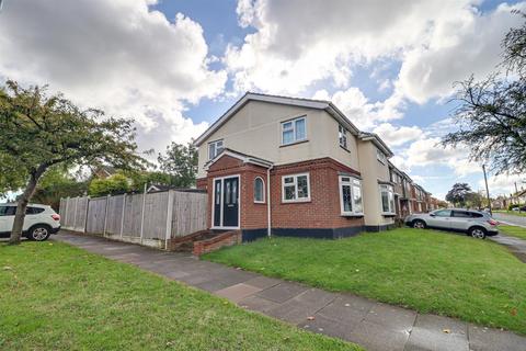 Treecot Drive, Leigh