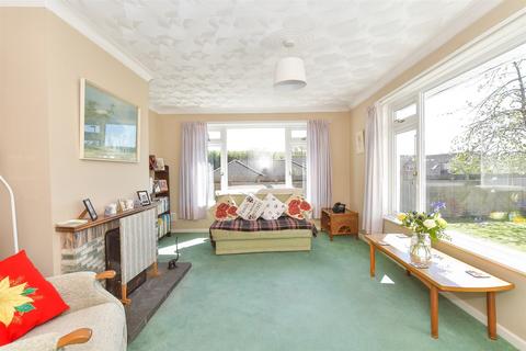 Green Lane, Waterlooville PO8 4 bed detached bungalow for sale