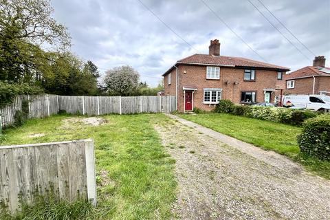 Common Road, Fundenhall 3 bed semi