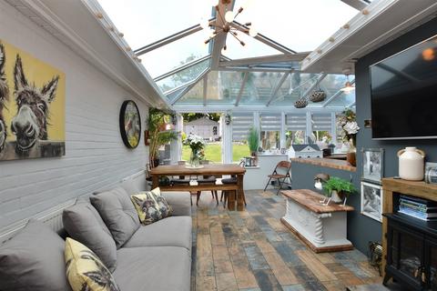 Prince Edward Road, Billericay, Essex 4 bed detached bungalow for sale