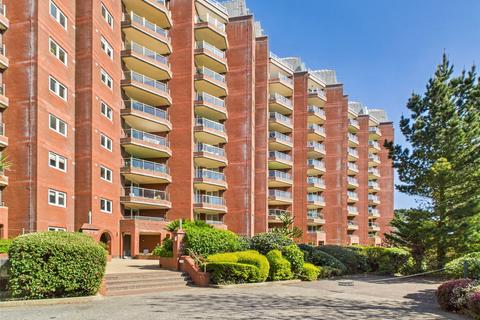 Manor Road, Bournemouth, Dorset, BH1 2 bed apartment for sale