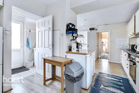 Kingsdown Avenue, South Croydon 6 bed semi