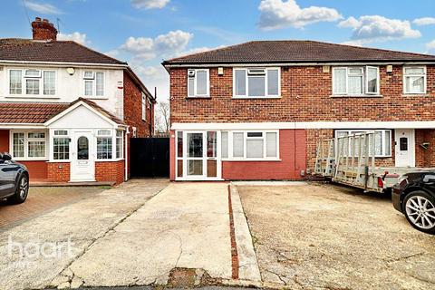 Longford Gardens, Hayes 3 bed semi