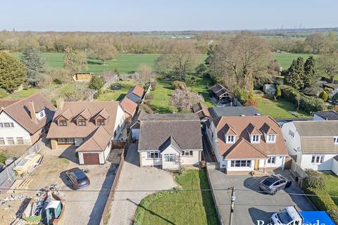 Church Road, West Hanningfield, CM2 3 bed bungalow for sale