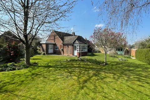 Avonfields Close, Alveston 2 bed detached bungalow for sale