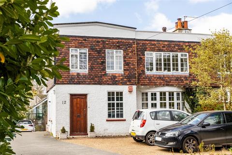 Alma Road, Reigate 3 bed semi