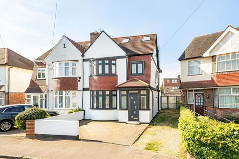 Ellerdine Road, Hounslow TW3 6 bed semi