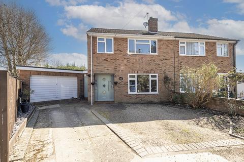 Grays Walk, Chesham, HP5 3 bed semi