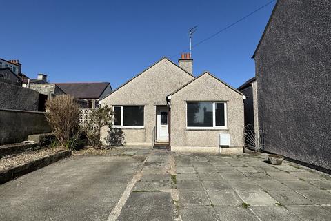 High Terrace, Holyhead, LL65 3 bed detached bungalow for sale
