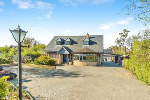 Wisbech road, Thorney, PE6 0SD 5 bed detached house for sale