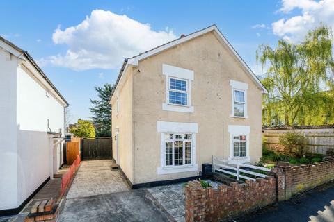 Myrtle Road, Sutton SM1 2 bed semi