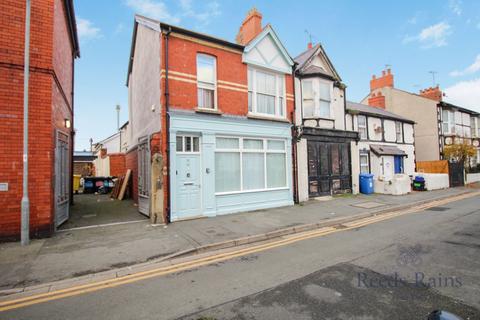 Bedford Street, Denbighshire LL18 2 bed apartment for sale
